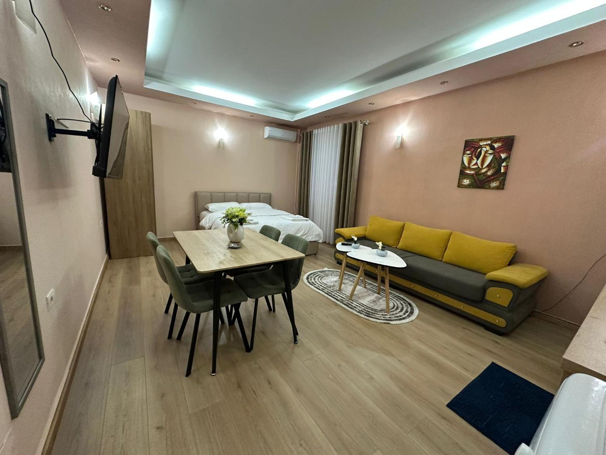 Adora Apartment ティラナ エクステリア 写真
